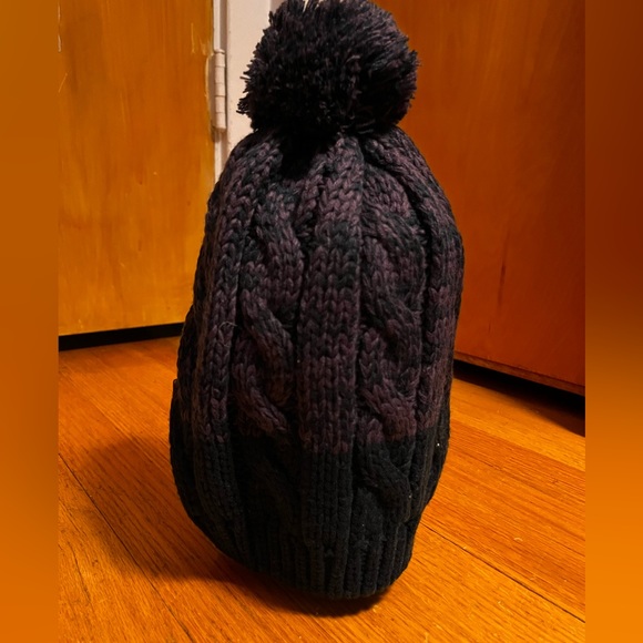 LOOK by M. Chunky Cable Knit Self Pom Beanie Plum/Black NWOT - Picture 1 of 6